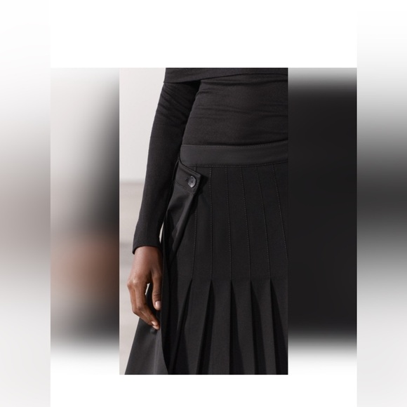 ZARA BLACK ASYMMETRICAL PLEATED MIDI SKIRT SIZE LARGE NWT! - Picture 6 of 7